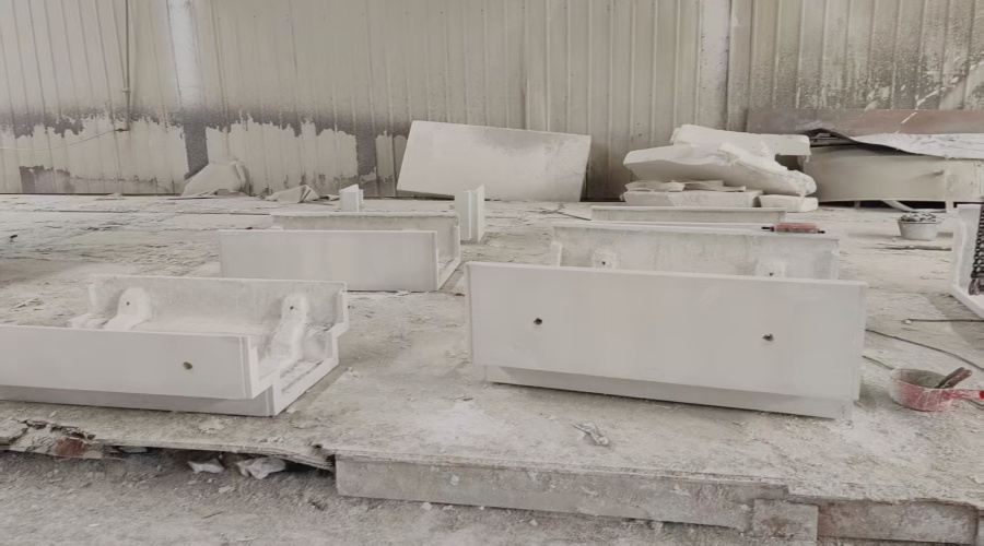 廣西梧州風(fēng)電儲能GRC包柱子工程