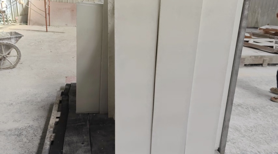 廣西梧州風(fēng)電儲能GRC包柱子工程